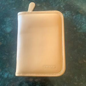 Coach utility wallet